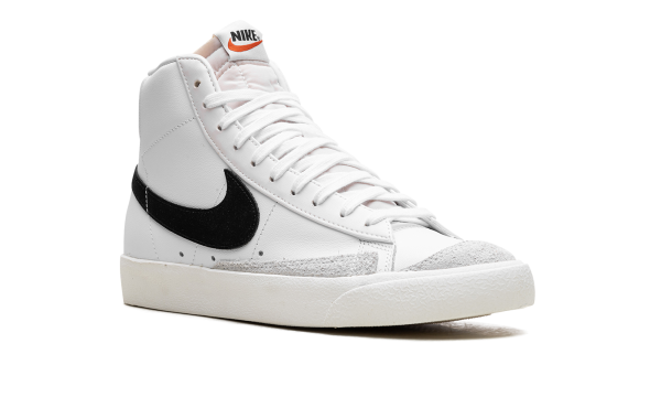 blazer mid 77 vntg white black iagcy Gearsnkrs