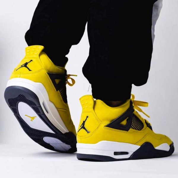 jordan 4 retro tour yellow lightning vehe6 Gearsnkrs