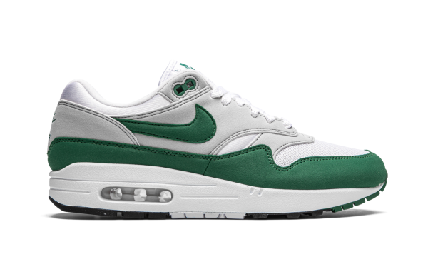 max 1 anniversary hunter green aewom Gearsnkrs