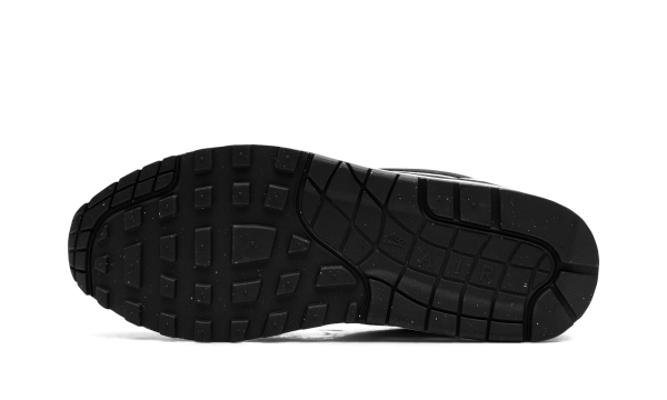 max 1 white black 30gaz Gearsnkrs