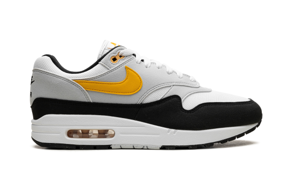 max 1 white university gold black f0f4o Gearsnkrs