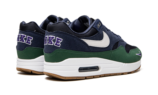 max 1 wmns gorge green Gearsnkrs