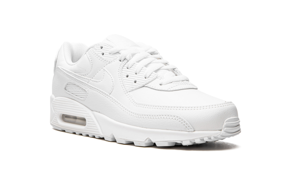max 90 triple white gwuuz Gearsnkrs