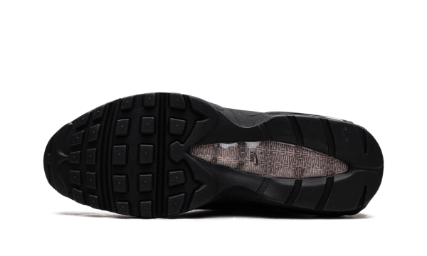 max 95 a ma maniere while you were sleeping Gearsnkrs